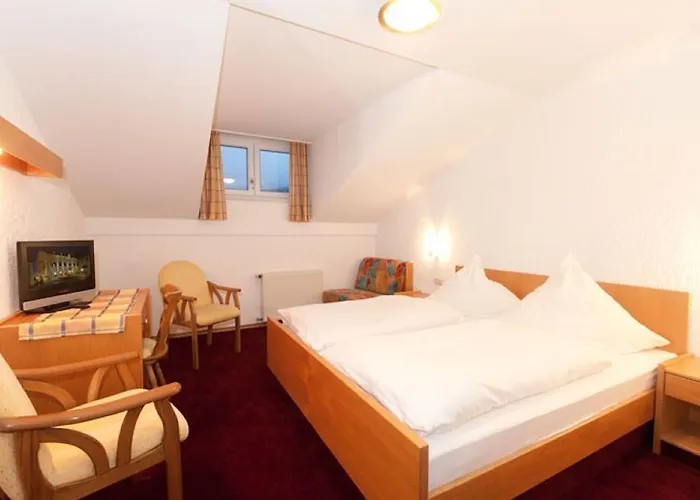Hotel-gasthof Zur Linde 호텔 노이키르헨바임하일링겐블룻